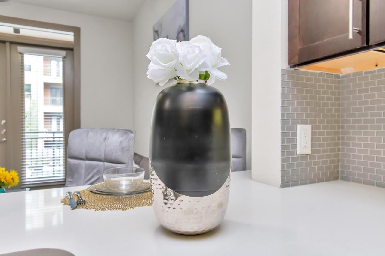 U1 Penthouse Downtown Houston Rental Car Available Apt 1Br 1Bth Gym Sleep Good Eksteriør bilde