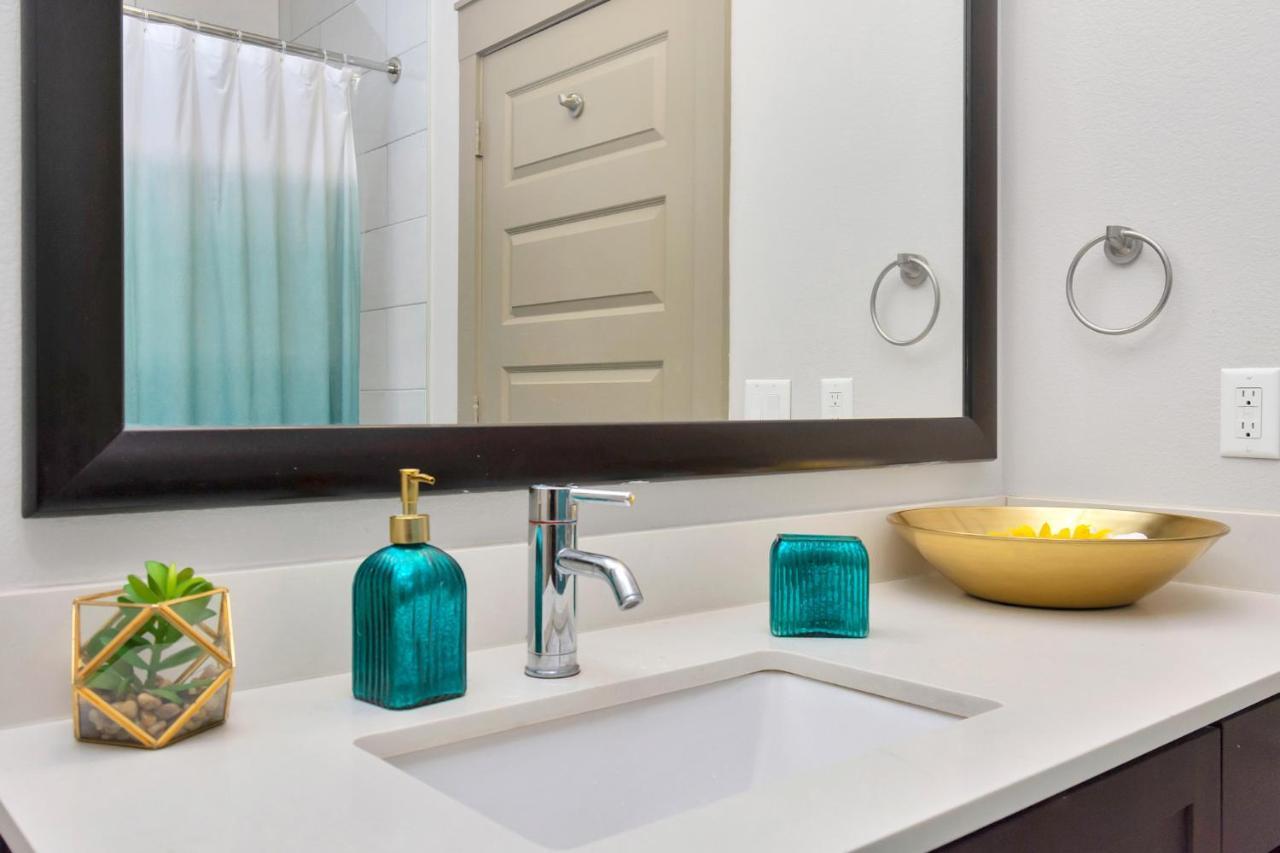 U1 Penthouse Downtown Houston Rental Car Available Apt 1Br 1Bth Gym Sleep Good Eksteriør bilde
