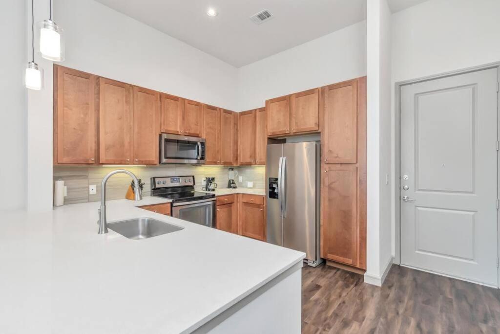 U1 Penthouse Downtown Houston Rental Car Available Apt 1Br 1Bth Gym Sleep Good Eksteriør bilde